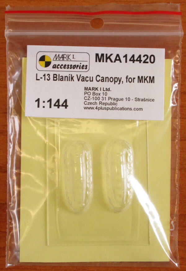 [MKA14420] L-13 Blaník vaku kabinka